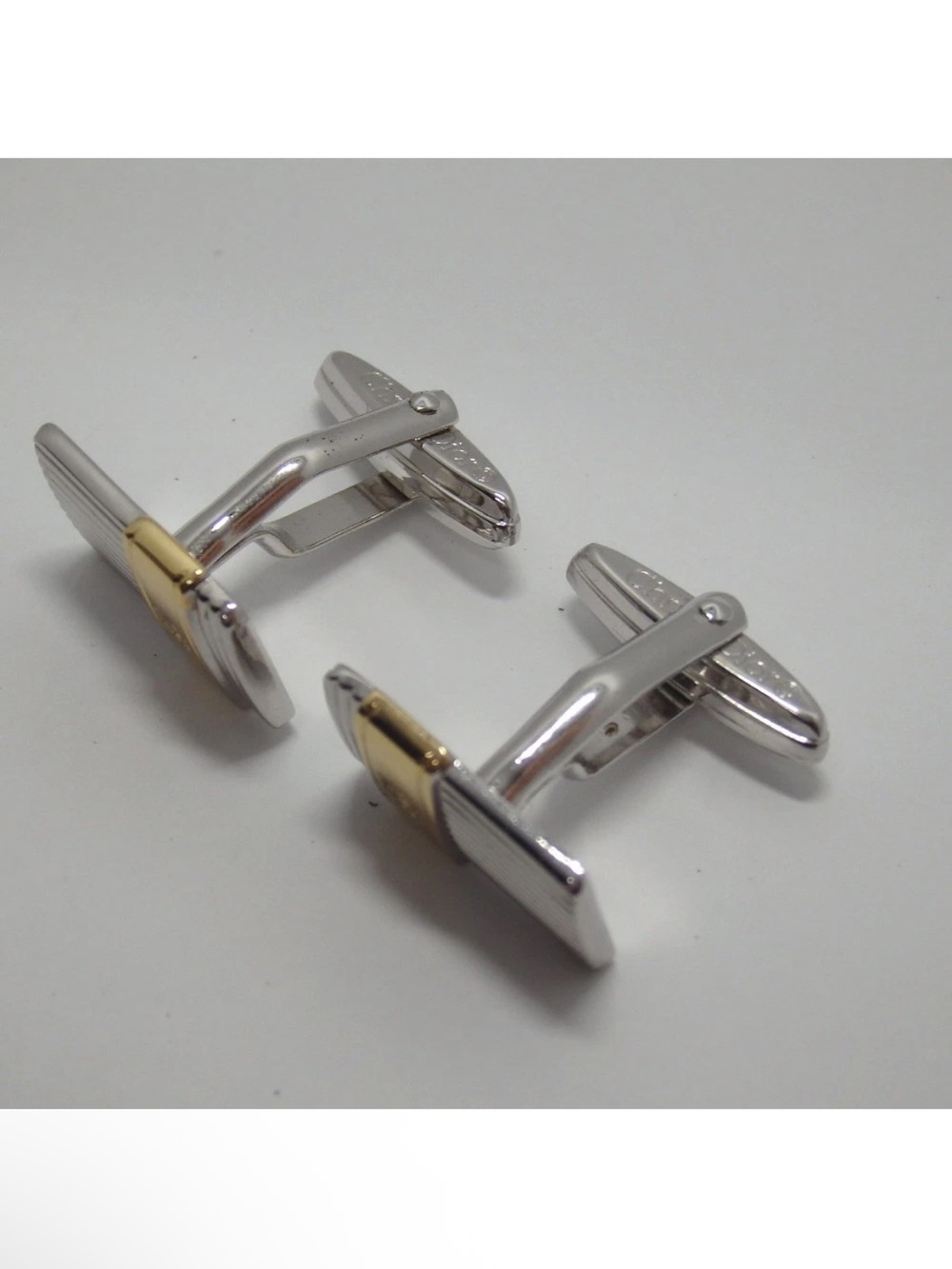 Christian Dior $600 CD Gold&Silver Cufflinks like new in case - Picture 11 of 12
